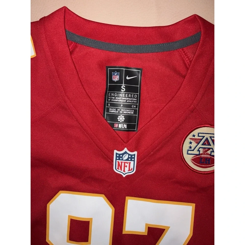Travis Kelce #87 Kansas City Chiefs Nike Engineered NFL Jersey Red Woman's Small